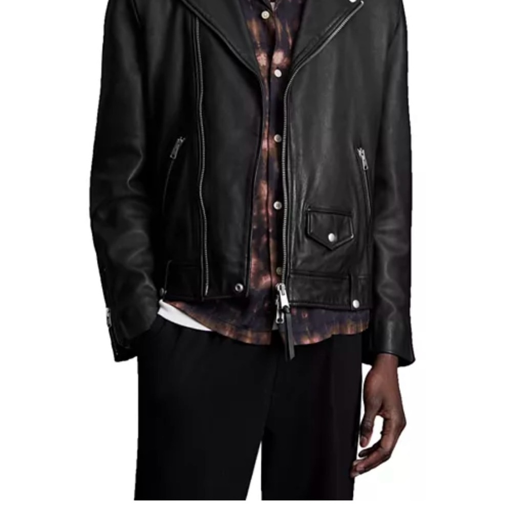 Lightly worn only a few times! Fits amazing, super soft and smooth leather!
